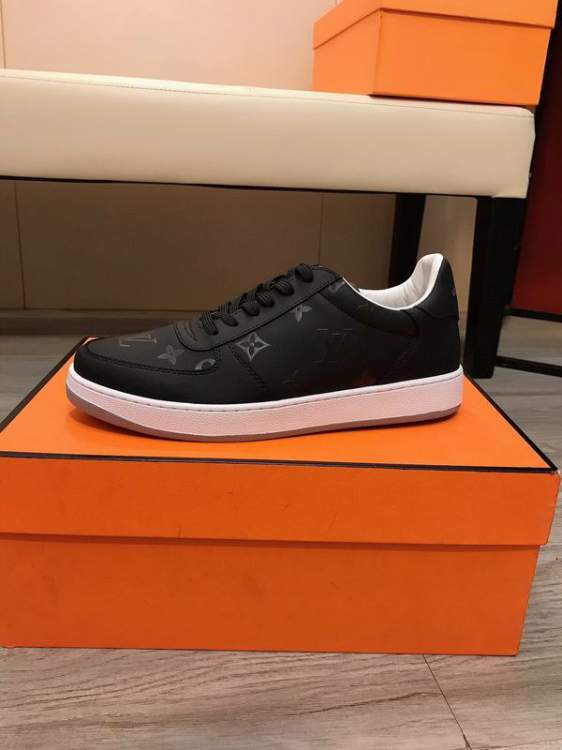 Picture of Louis Vuitton Shoes _SKULVsz38-44mnf051515355